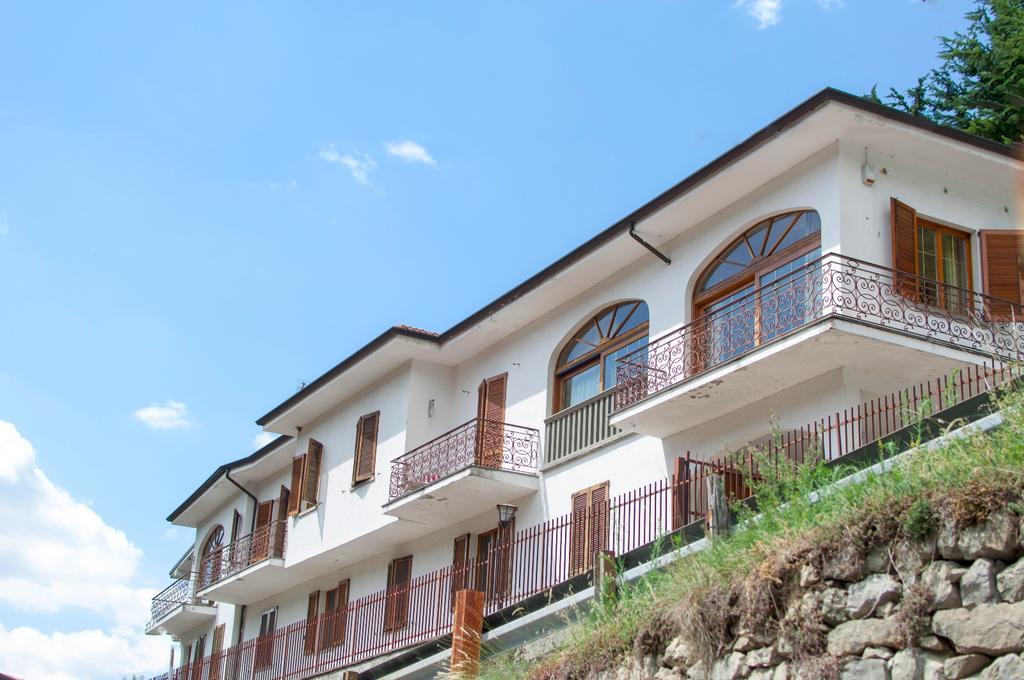 B&B Il Santo Pellegrino Adrara San Rocco Bagian luar foto