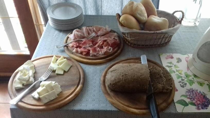 B&B Il Santo Pellegrino Adrara San Rocco Bagian luar foto